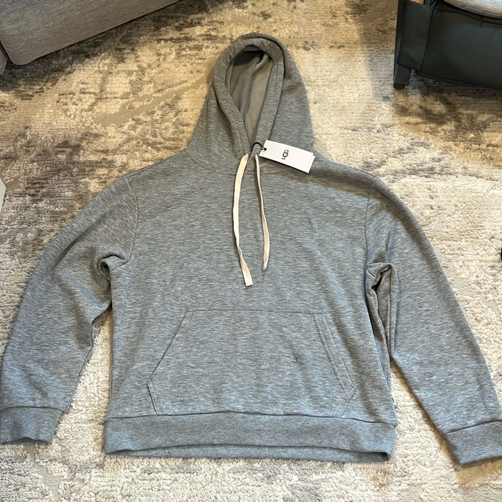NWT UGG Medium Sweatshirt Gray